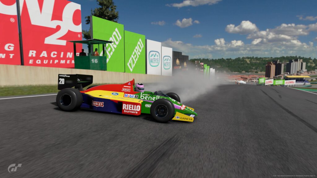 Gran Turismo F1500T-A GT Sport