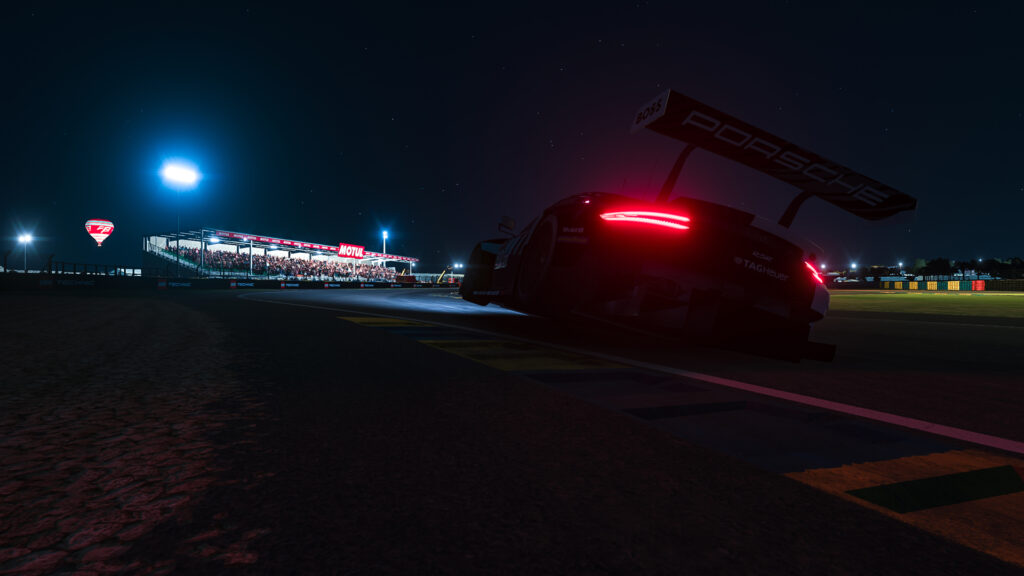 24 Hours of Le Mans Virtual, H18: Team Redline entries continue pacing class leads